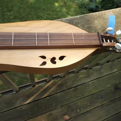 Cripple Creek Vintage Dulcimer from Manitou Springs Colorado Nice Deep body Rich full sound Pretty Hearts and vine motif FREE SHIPPING image 2