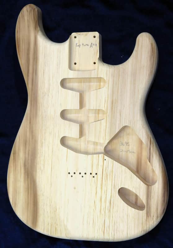1 Piece 40 year Aged Pine Strat body Standard Hardtail 2lbs 15oz #3695  **IMPORTS INCLUDED image 1