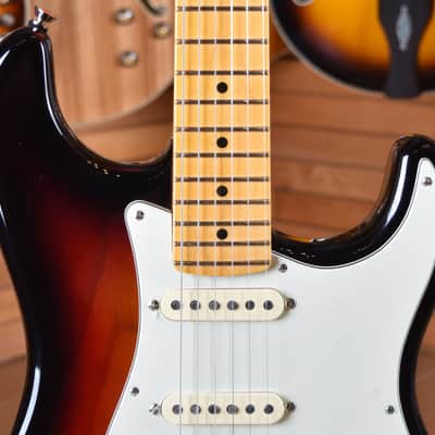 Fender Stratocaster American Professional II V 3 Tone Sunburst image 12