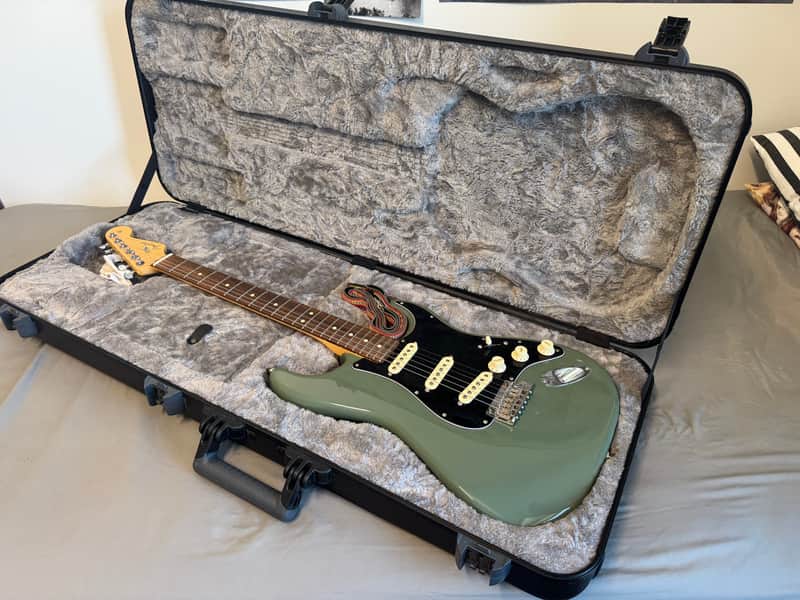 Fender American Standard Stratocaster 2016 - Olive Green image 1