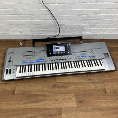 Yamaha Tyros 5 76 Keyboard With Speaker System; Serial No: BAVY01005 | Second Hand image 2