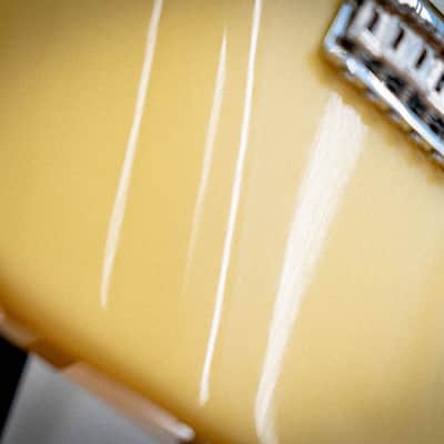 Suhr Classic S Antique SSS Vintage Yellow image 5