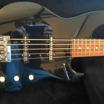 Fender 5 string Jazz bass plus 90's black image 2
