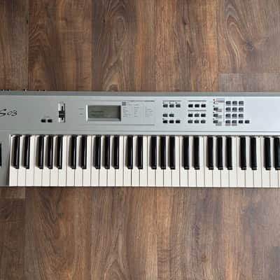 Yamaha S03 Synthesizer - Silver