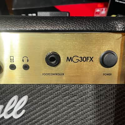 Marshall MG MG30FX 2-Channel 30-Watt 1x10" Solid State Guitar Combo 2009 - 2012 - Black image 3