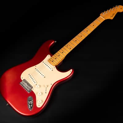 2005 Fender Artist Series Eric Johnson Signature Stratocaster with Maple Fretboard - Candy Apple Red | USA First Production Year Collector's Condition Quartersawn Maple Neck 3.38kg | OHSC image 5