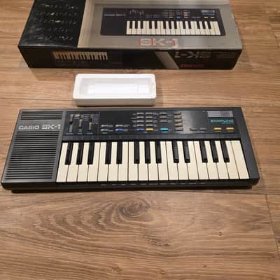 Casio SK-1 32-Key Sampling Keyboard - AS IS