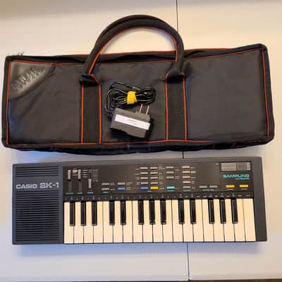Cleaned Casio SK-1 with Soft Case and Power Adapter