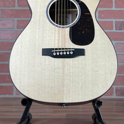 Martin 000C Jr E Acoustic-electric Guitar image 2