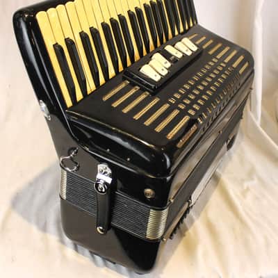 8396 - Black Silver Excelsior Accordiana 608 Piano Accordion LMH 41 120 image 3