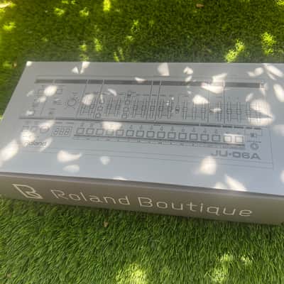 Roland JU-06A Boutique Series Synthesizer Module with Decksaver & Folding dock image 4