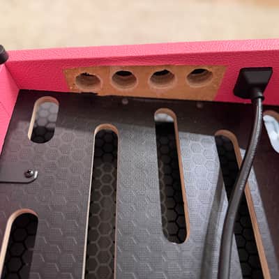 Creation Music Company Pedalboard (24x12.5) w/ Road Case image 7