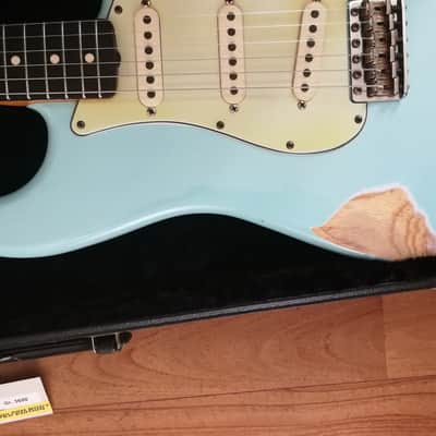Fender Stratocater Custom Shop Relic 62 L.E. Namm 2007 Daphne Blue Abigail Ybarra handwound 2007 - Daphne Blue image 4