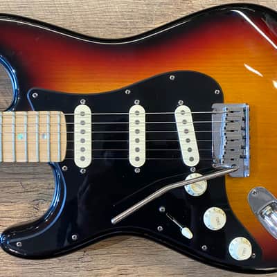 2008 Fender American Deluxe Stratocaster Gloss 3-Tone Sunburst Finish Left-Handed Electric Guitar image 1