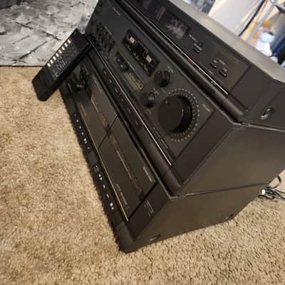 Hitachi Hitachi AM/FM stereo tuner model HRD-MD05 80s image 6