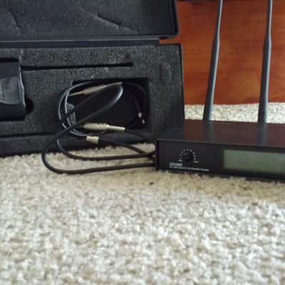 Carvin UX1000 Wireless Guitar System image 1