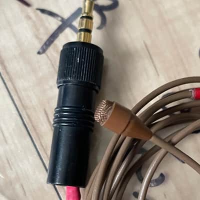 DPA 4060 Omnidirectional Tabletop Boundary Microphone Brown image 3