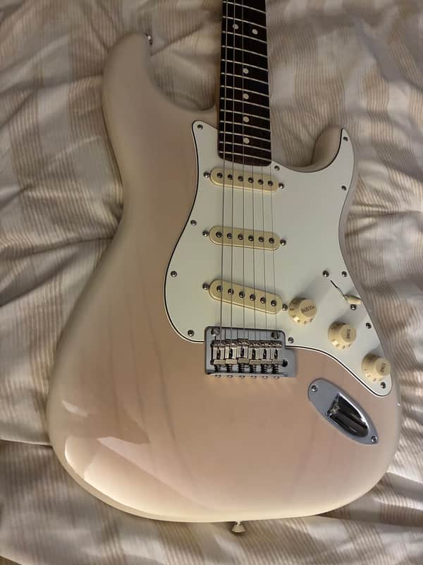 Fender Player II chambered Ash stratocaster