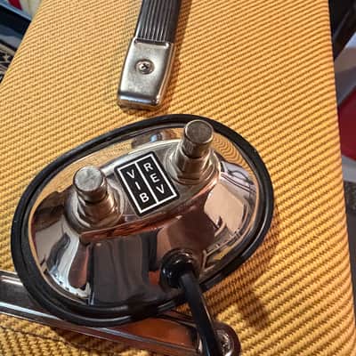 Fender 65’ Reissue Amp Lacquered Tweed xlnt image 9
