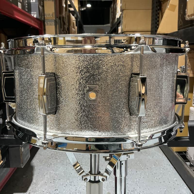 Ludwig Classic Oak Snare Drum 14 x 6.5 in. Silver Sparkle