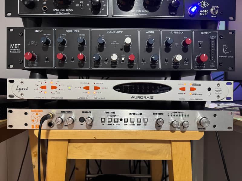 Lynx Aurora 8 8-Channel Mastering AD/DA Converter with LT-USB Card 2000s - Silver image 1