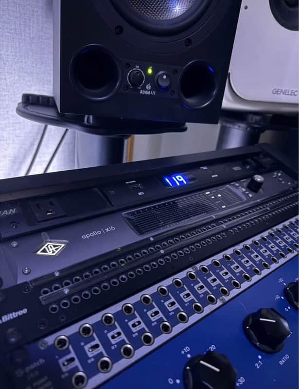 Universal Audio Apollo x16 Heritage Edition Thunderbolt 3 Audio Interface 2020 - Present - Gray image 1