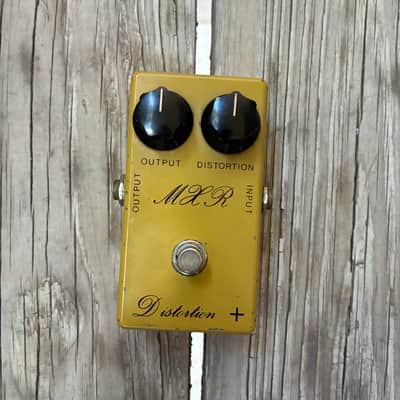 MXR MX-104 Script Distortion + 1973 - 1975 - Yellow vintage original script image 2