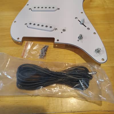 Unbranded  Stratocaster 3ply pickgraud White free shipping image 1