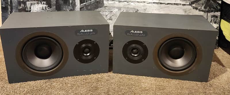 Alesis Alesis Monitor One speakers 90 - Wood | Reverb