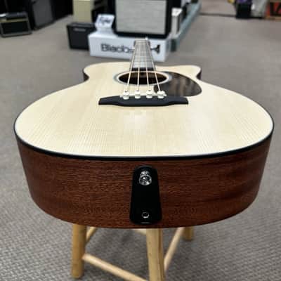 Martin 000C Jr-E Junior Short-Scale Bass Acoustic/Electric Bass Guitar w/ Case image 11