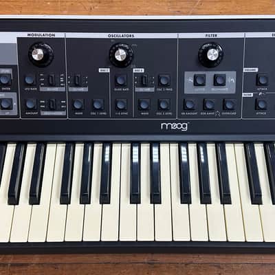 Moog Little Phatty Monophonic Analog Synth v1 with decksaver