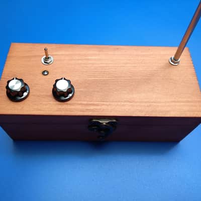 Theremin Planet.  Antenna controlled pitch theremin. Wooden box. image 2