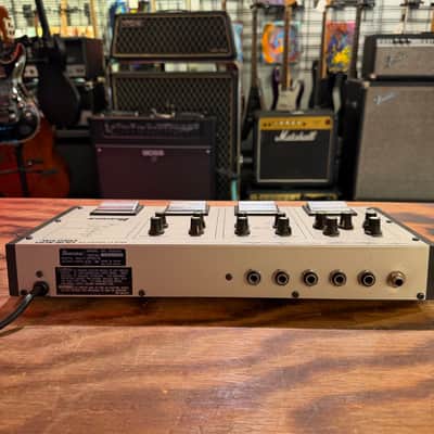 Ibanez DUE300 Delay Chorus Overdrive Multi Effect Silver image 5