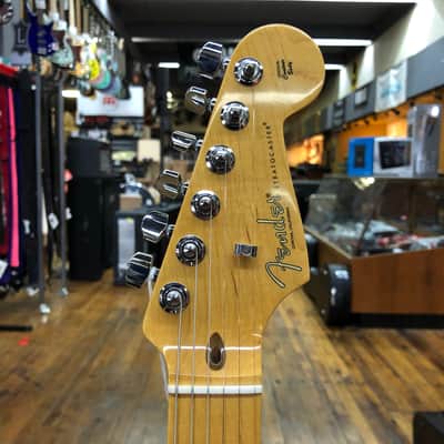 Fender American Professional II Stratocaster 3-Color Sunburst w/Maple Fingerboard, Hard Case image 7