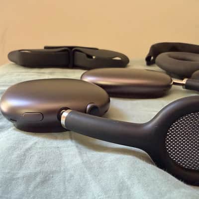 Apple - AirPods Max - Space Gray image 5