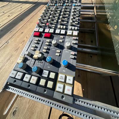 Solid State Logic 6000 sidecar console SSL 4000 stereo channels imagen 2