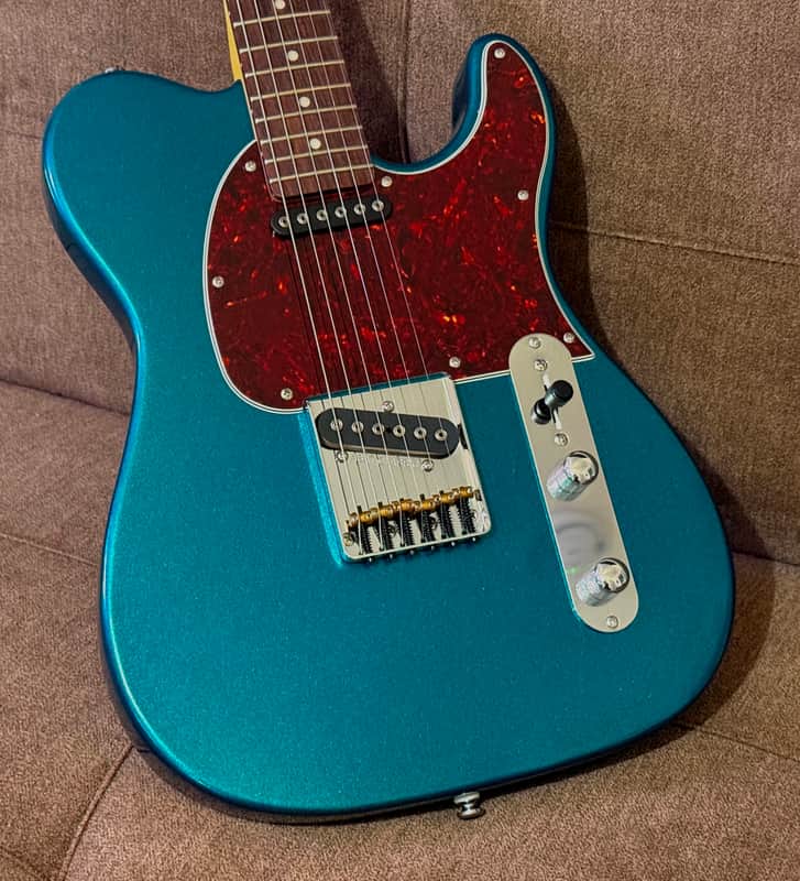 G&L Tribute Series ASAT Classic with Rosewood Fretboard 2025 Model in Emerald Blue image 1