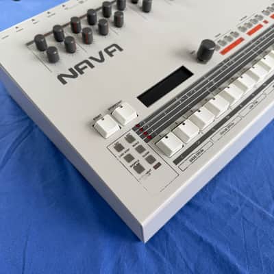 E-licktronic NAVA image 4