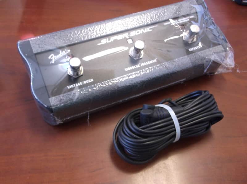 Fender 006-9285-000 3-Button Footswitch with 1/4" Jack for Super Sonic image 1