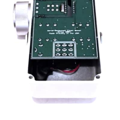Keeley Katana Clean Boost V2 - Throwback White Edition - In Box image 4