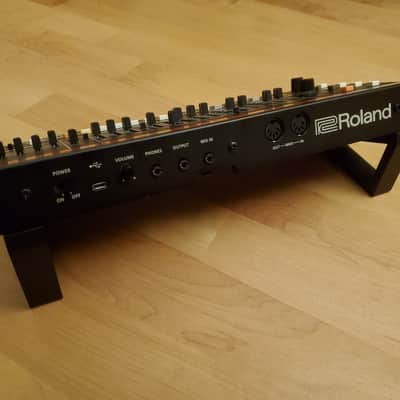 [PINE3D Stands] for Roland Boutique Series | JU-06A & TB-03 & TR-08 & SH-01A image 2