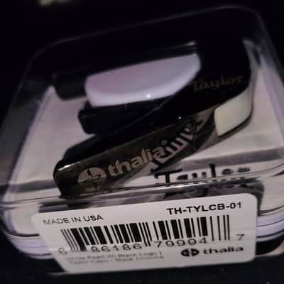 Taylor Pearl Thalia guitar capo Black Chrome image 6
