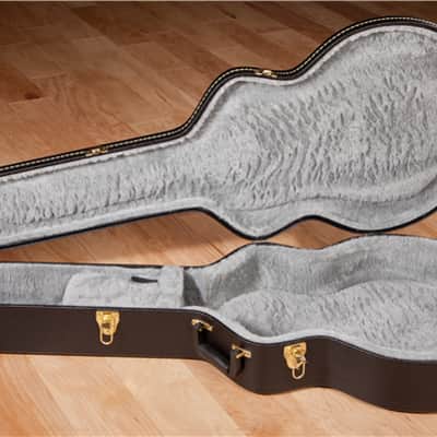 Gretsch G6242L-FT 17" Deluxe Hollow Body Flat Top Case image 3