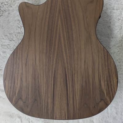 Tagima Olive Grace EQ-NTOP Acoustic Guitar w/HS Case - Natural Finish - Demo image 5