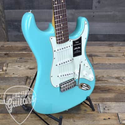 Mint Fender Vintera  III Early 60s Stratocaster - Seafoam Green with Gigbag image 9