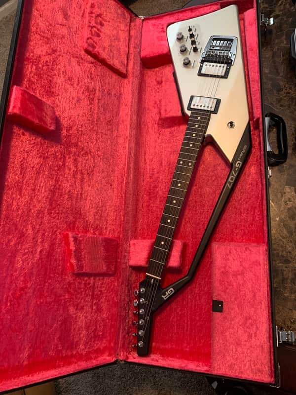 Roland G-707 | Reverb