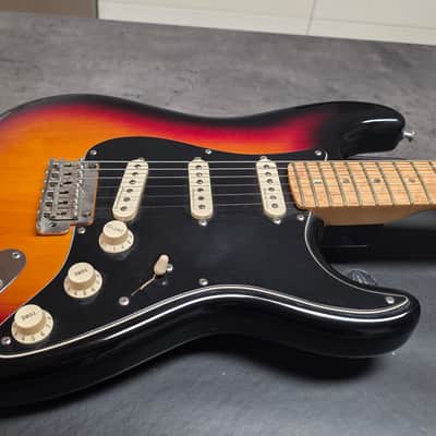 Fender Custom Shop Classic Player Stratocaster 2004 Sunburst Birdseye Neck Sperzel Tuners 3TSB image 13
