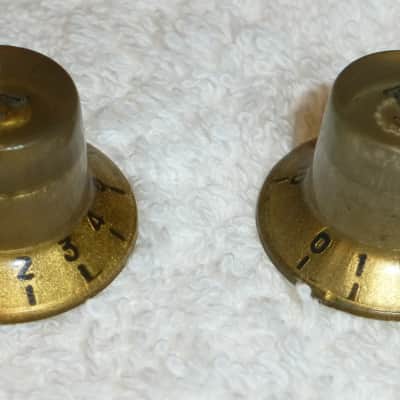 Original Vintage 1960s 1970s Gold Volume and Tone Knobs Matching Set of 2 for Univox Guyatone Teisco  Conrad Kawai Etc. Guitars Made in Japan Excellent image 9