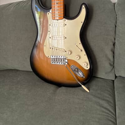 Fender Eric Johnson Stratocaster 2-Color Sunburst 2005 image 3