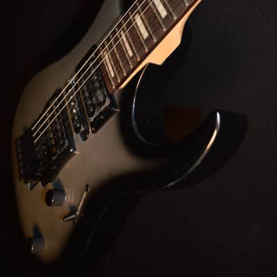 Dean MAB3 Michael Batio Floyd Silver Burst Electric Guitar - New B-Stock image 5
